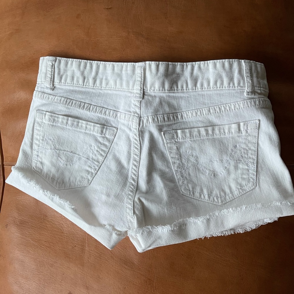 women’s white jean shorts